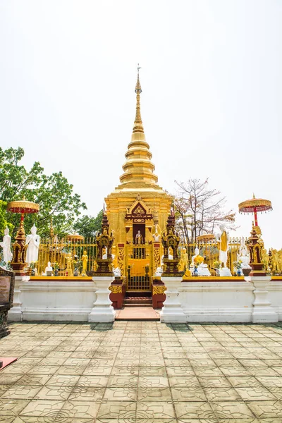 Arany Pagoda Prathat Doi Wao Templomban Thaiföldön — Stock Fotó