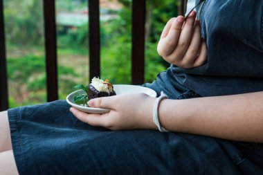 Pastalı kız eli, Tayland..