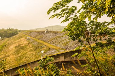 Mae Ngat Somboon Chon Barajı, Tayland.