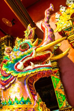 Himmapan hayvan heykeli Prayodkhunpol Wiang Kalong Tapınağı, Tayland.