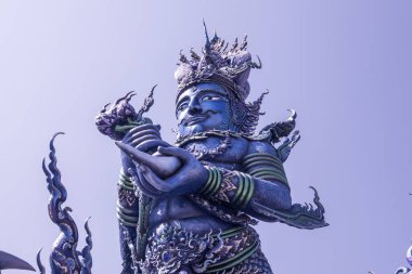 Tayland usulü tapınakta Tanrı heykeli, Tayland.