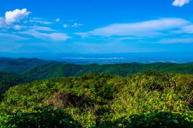 Tayland 'daki Kwan Phayao Gölü' nün üst manzarası.