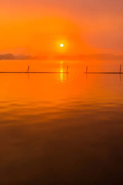 泰国关帕扬湖在早上的时间 — 图库照片