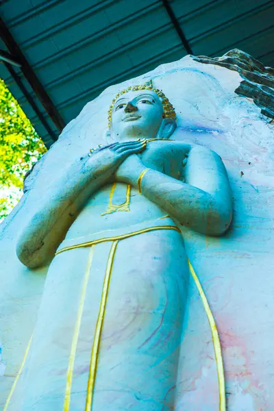 Rzeźbienie Buddy Skale Świątyni Huai Pha Kiang Tajlandia — Zdjęcie stockowe
