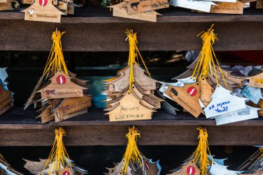 Cherntawan Uluslararası Meditasyon Merkezi, Tayland Bağış Etiketi.