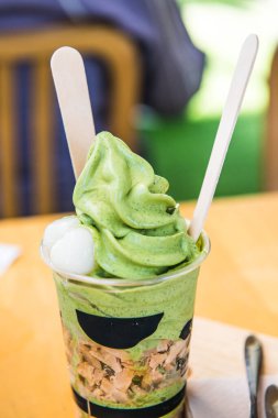 Plastik camlı kibrit dondurması, Tayland.