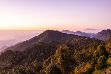 Mon Sone bakış açısıyla gün doğumu, Tayland.