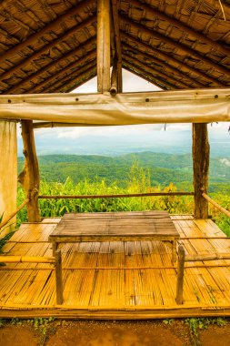 Doğal manzaralı küçük bir kulübe, Tayland.