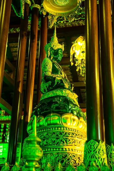 Σμαραγδένιος Βούδας Στην Επαρχία Τσιάνγκ Ράι Της Ταϊλάνδης — Φωτογραφία Αρχείου