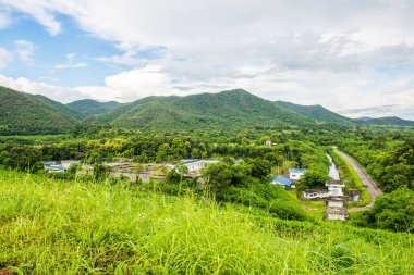 Mae Kuang Udom Thara barajının manzara manzarası, Tayland.
