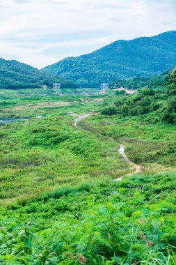 Mae Kuang Udom Thara barajının manzara manzarası, Tayland.