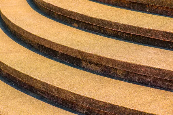 タイの公園のコンクリート階段 — ストック写真