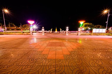 Gece Kwan Phayao Gölü manzarası, Tayland.