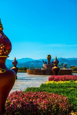 Prayodkhunpol 'deki güzel çeşme Wiang Kalong Tapınağı, Tayland.