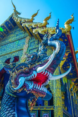 Tayland 'ın Chiang Rai bölgesindeki Rong Sua 10 tapınağı..