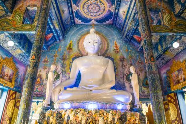 Rong Sua Ten tapınağında güzel Buda heykeli, Tayland.