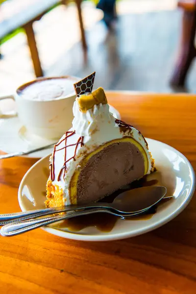 Gâteau Glacé Sur Plat Blanc Thaïlande — Photo