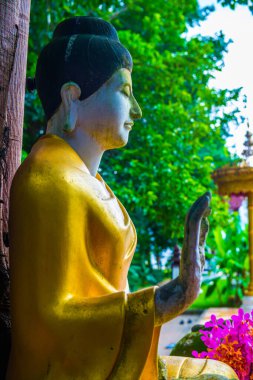 Darabhirom Ormanı Manastırı, Tayland 'daki Buda Staue..