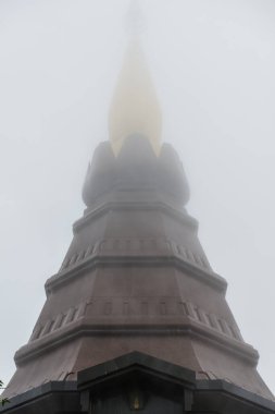 Doi Inthanon Ulusal Parkı, Tayland 'da dağda güzel bir stupa..