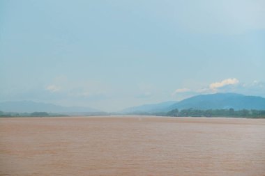 Mekong nehrinin manzarası, Tayland.