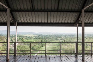 Mae Ngat Somboon Barajı, Tayland 'daki huzur evi manzaralı..