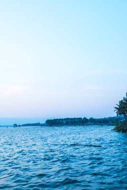 Kwan Phayao Gölü 'nde gün batımı, Tayland.