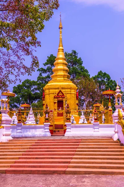 Pagoda Dorada Templo Prathat Doi Wao Tailandia — Foto de Stock