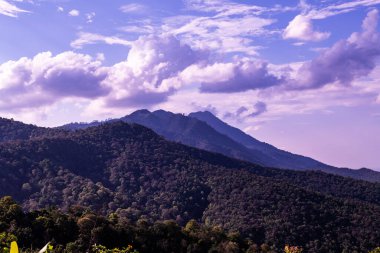 Tayland 'ın Phayao eyaletinin dağ manzarası.