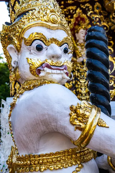 Beyaz Dev Heykel Watphadarabhirom Tapınağı Tayland — Stok fotoğraf