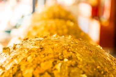 Altın çarşaflı Luknimitr, Tayland.