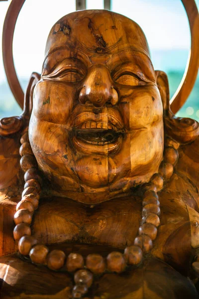 泰国Hyuaplakang寺木造Phra Sangkatchai僧人塑像 — 图库照片
