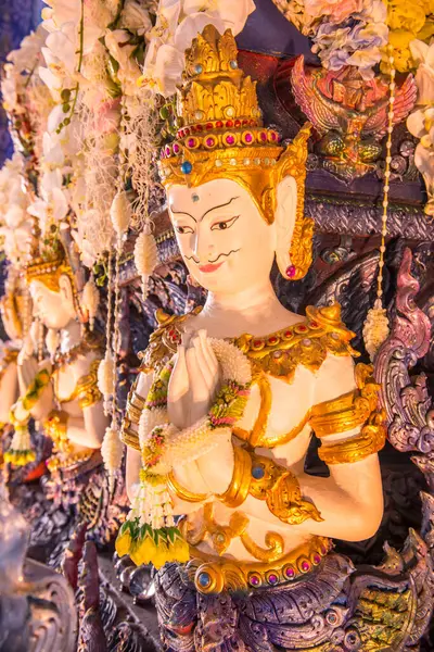 Tayland Tarzı Melek Heykeli Tapınakta Tayland — Stok fotoğraf