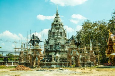 Tadilat altındaki antik pagoda, Tayland.