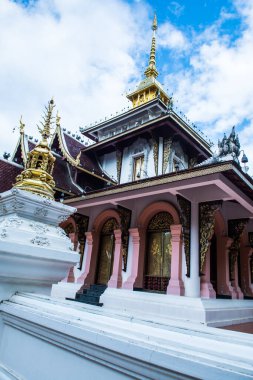 Chiangmai, Tayland 'daki Darabhirom Ormanı Manastırı' ndan Phra Chao Than Jai Mondop.