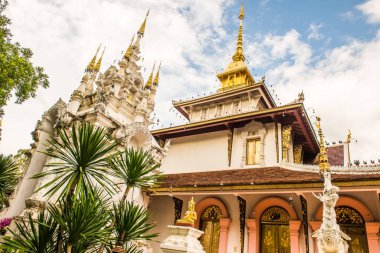 Chiangmai, Tayland 'daki Darabhirom Ormanı Manastırı' ndan Phra Chao Than Jai Mondop.