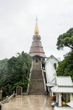 Doi Inthanon Ulusal Parkı, Tayland 'da dağda güzel bir stupa..