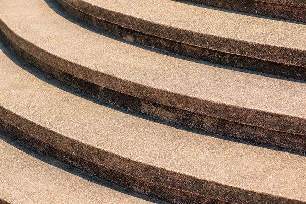 タイの公園のコンクリート階段 — ストック写真
