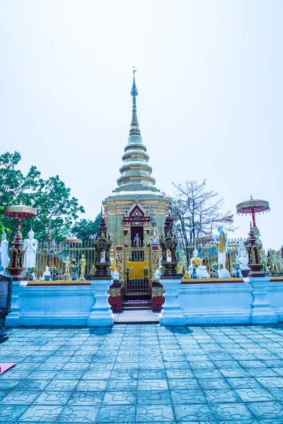 Pagoda Dorada Templo Prathat Doi Wao Tailandia —  Fotos de Stock