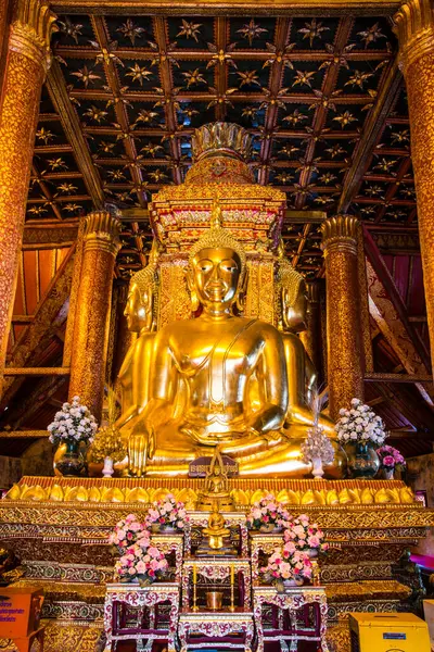 泰国丰民寺美丽的佛塔雕像 — 图库照片