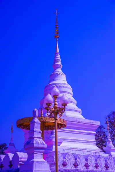 Valkoinen Pagodi Nan City Thaimaa — kuvapankkivalokuva