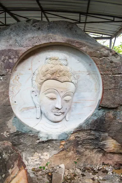 泰国淮府寺石雕佛像艺术 — 图库照片