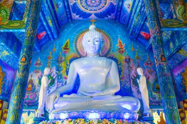 Rong Sua Ten tapınağında güzel Buda heykeli, Tayland.