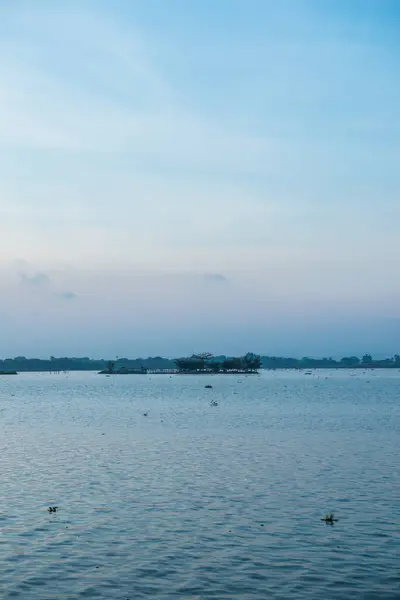 泰国关帕瑶湖提洛克阿拉姆寺湖景 — 图库照片
