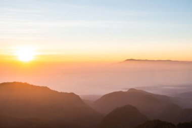 Mon Sone bakış açısıyla gün doğumu, Tayland.