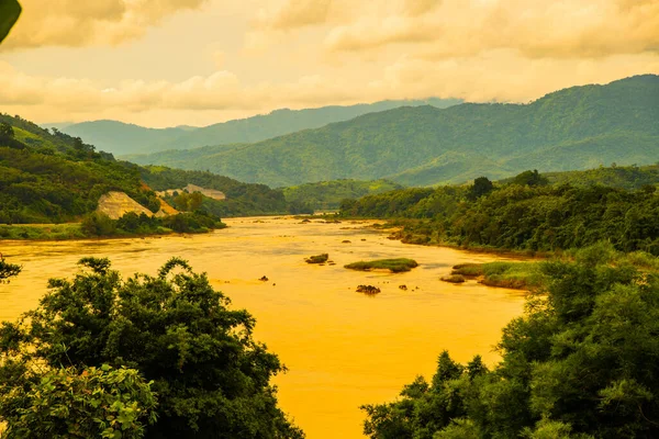 Mekong nehrinin doğal manzarası, Tayland.