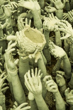 Rong Khun Tapınağı, Tayland 'da el işi sanatları..