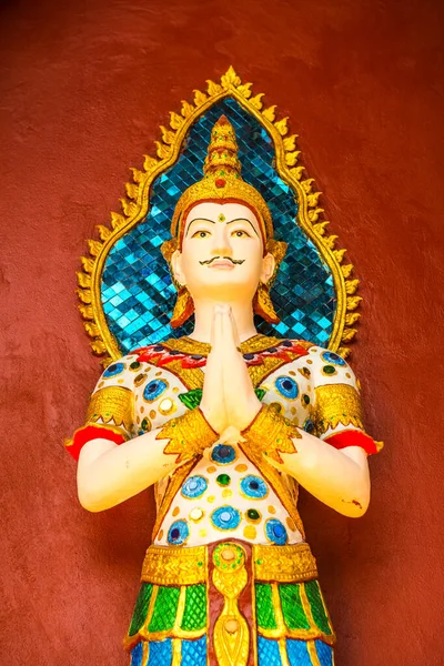 泰国维康古寺的美丽的泰国风格天使 — 图库照片