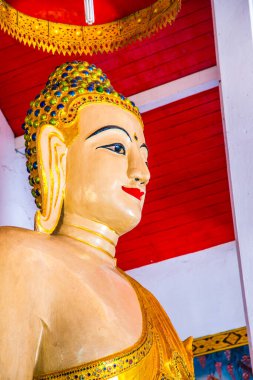 Hua Wiang Tai tapınağındaki güzel beyaz Buda, Tayland.