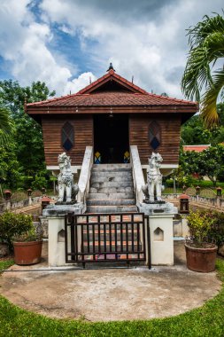 Aranya Tapınağı, Tayland 'da yapım aşamasındaki güzel kilise.