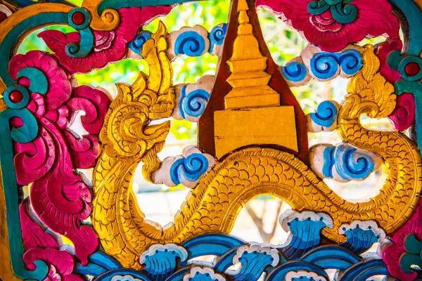 Ланна Стиль Резьбы Дереву Храме Таиланд — стоковое фото